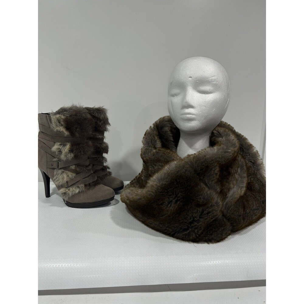 Elle Women's Faux Fur Ankle Boots, Sz 7, Very Gently Used Includes Fur Scarf